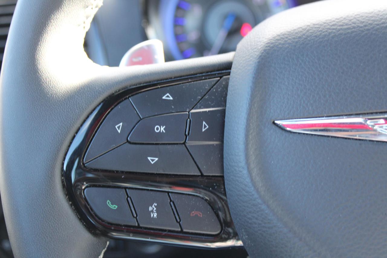 2023 Chrysler 300 300S AWD - Photo #9