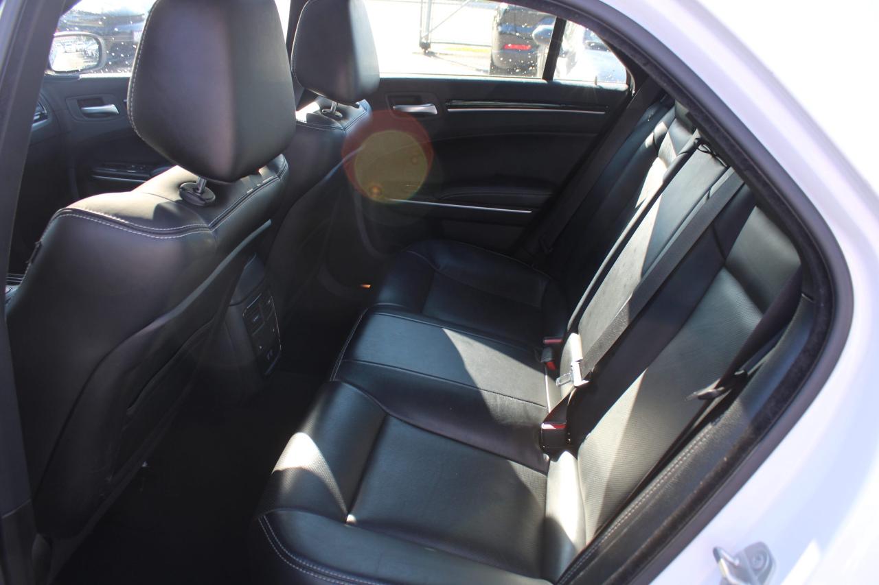 2023 Chrysler 300 300S AWD - Photo #14