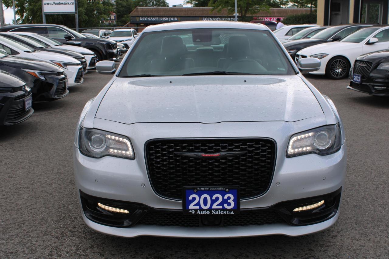 2023 Chrysler 300 300S RWD - Photo #4