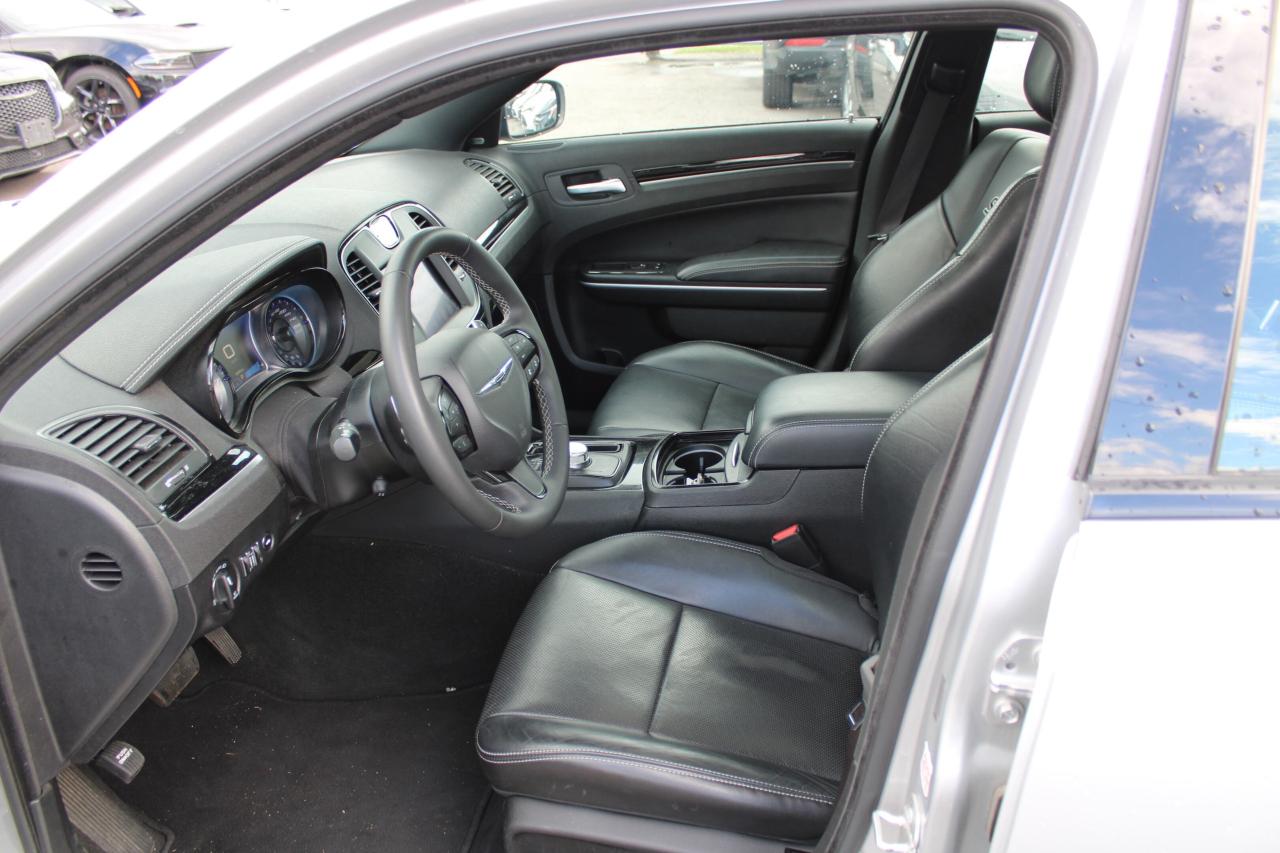 2023 Chrysler 300 300S RWD - Photo #7