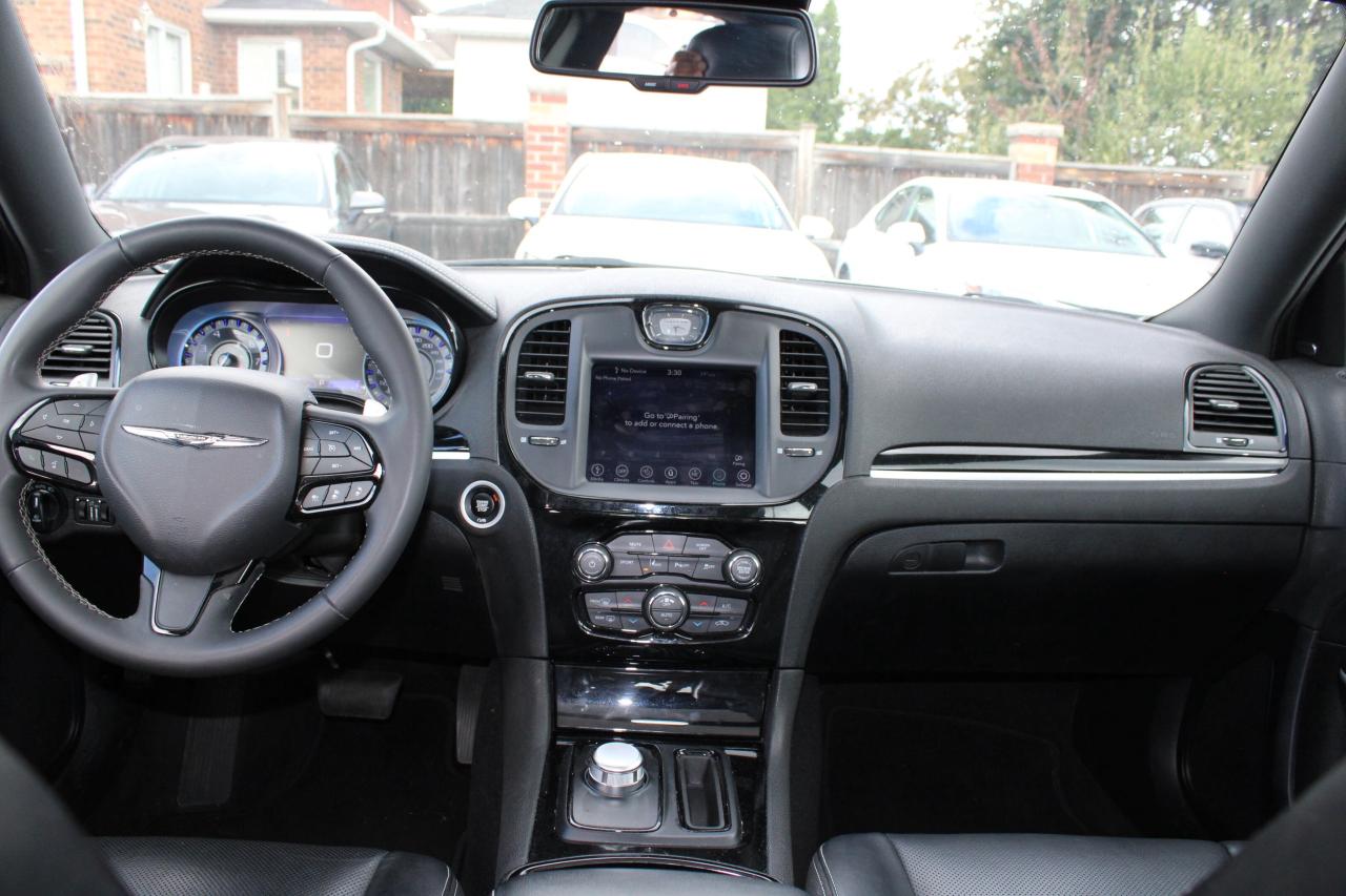 2023 Chrysler 300 300S RWD - Photo #8