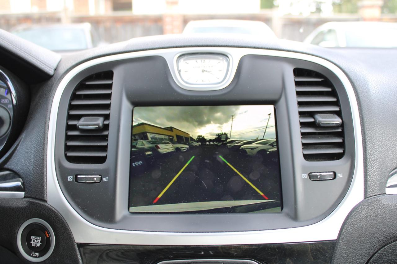 2023 Chrysler 300 300 Touring L RWD - Photo #14