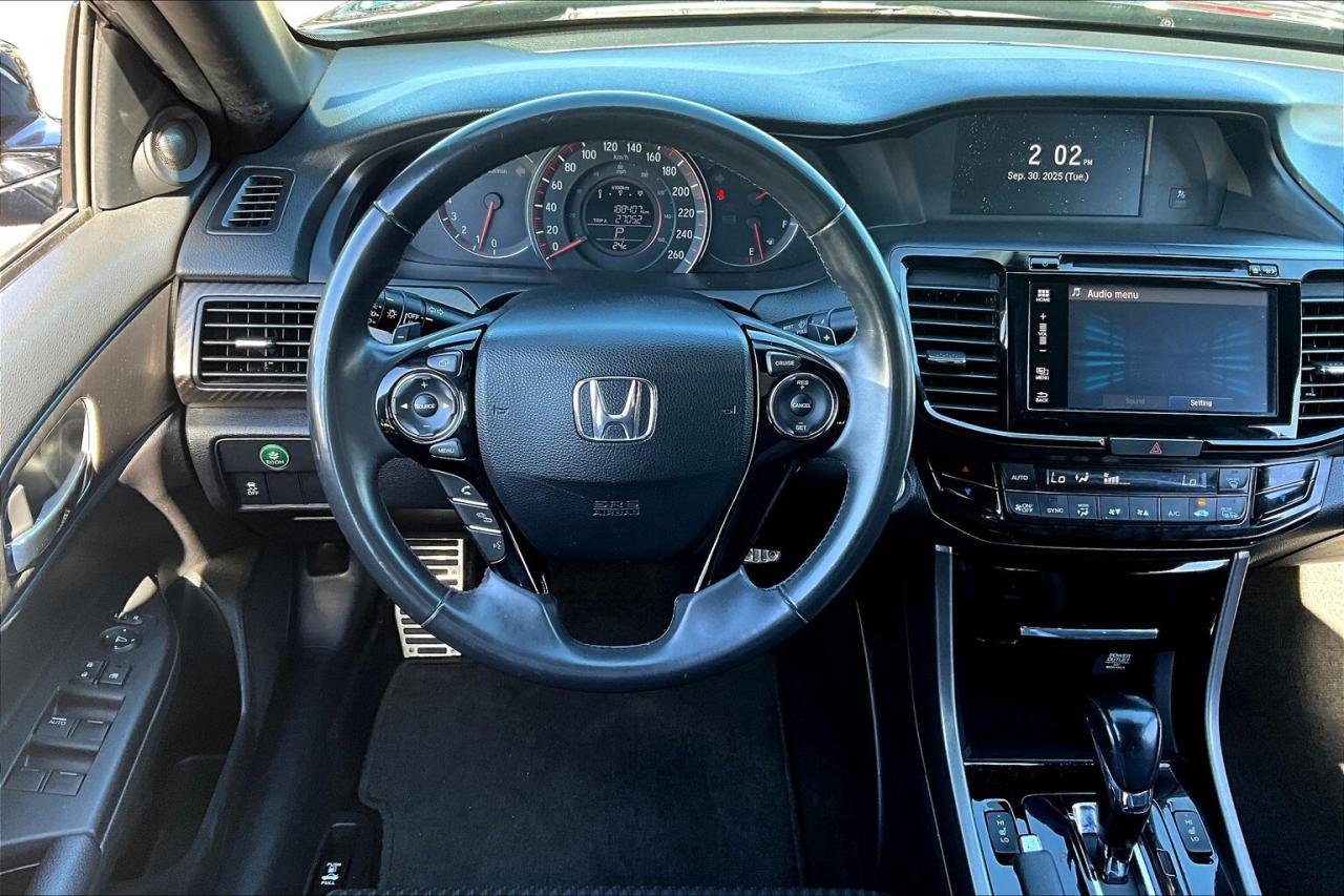 2016 Honda Accord Sedan Sport | Sunroof | Heated Seats | CarPlay | FWD Photo4