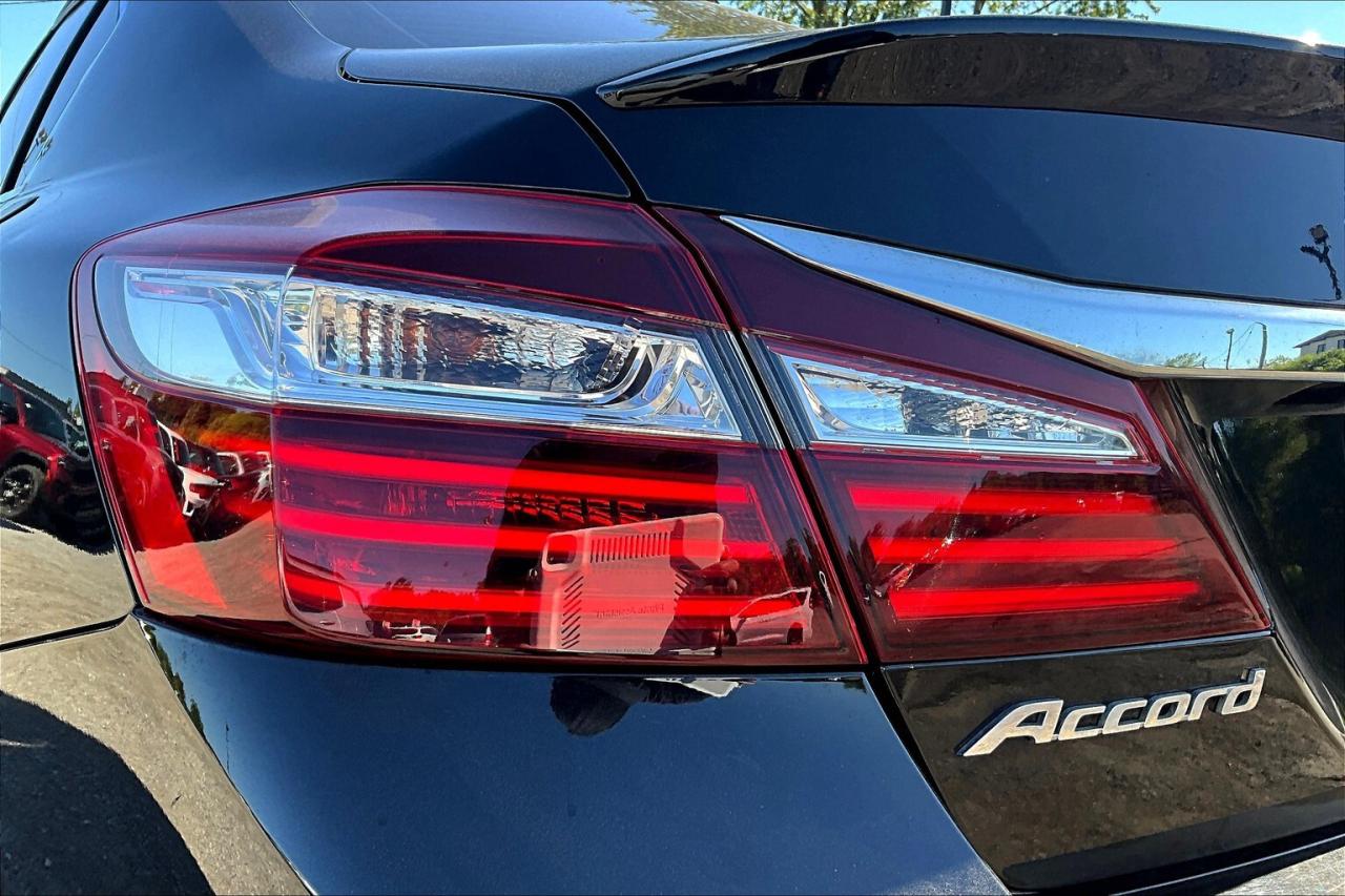 2016 Honda Accord Sedan Sport | Sunroof | Heated Seats | CarPlay | FWD Photo