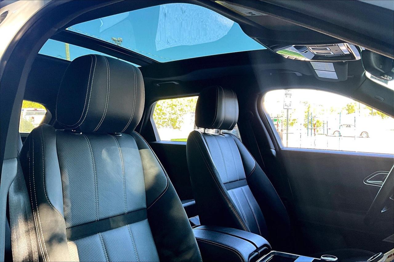 2020 Land Rover Range Rover Velar P340 R-Dynamic S Photo