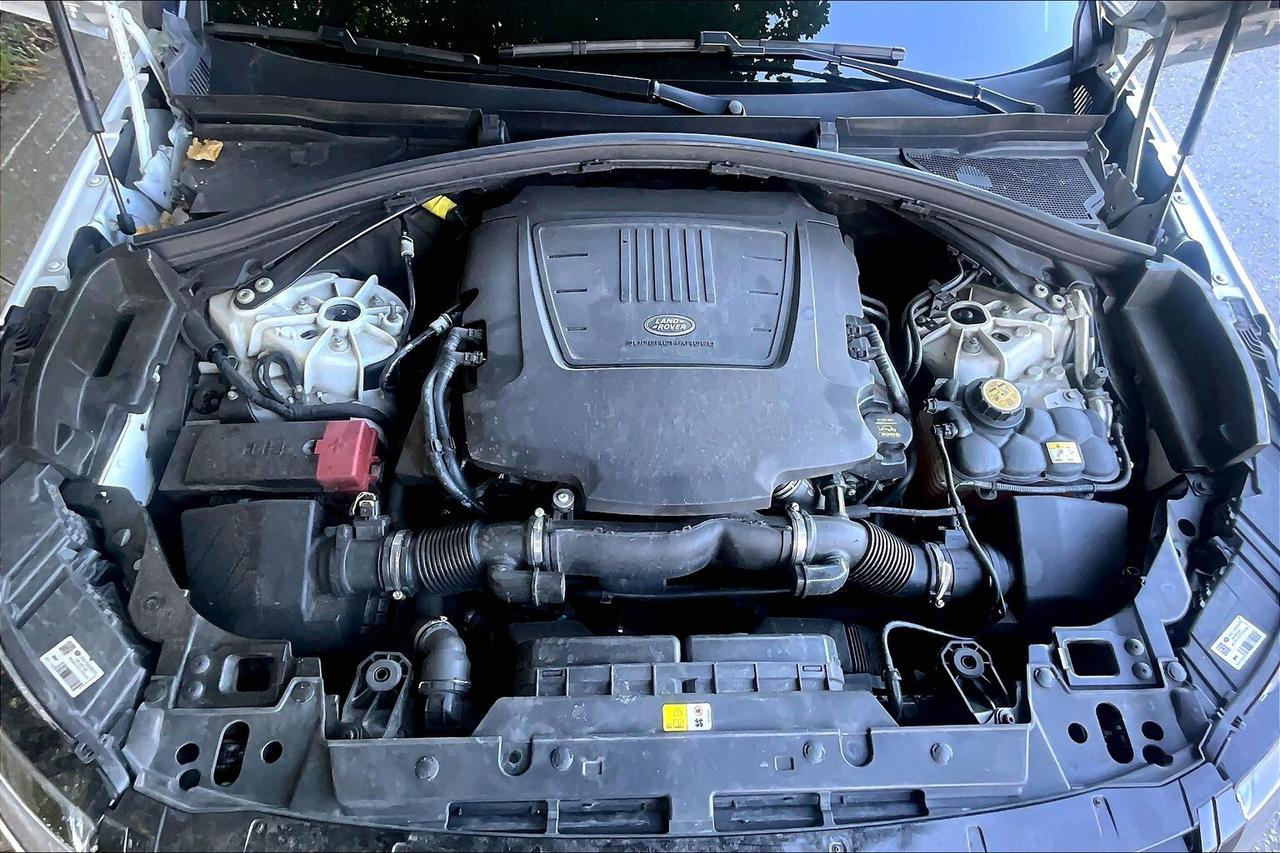 2020 Land Rover Range Rover Velar P340 R-Dynamic S Photo
