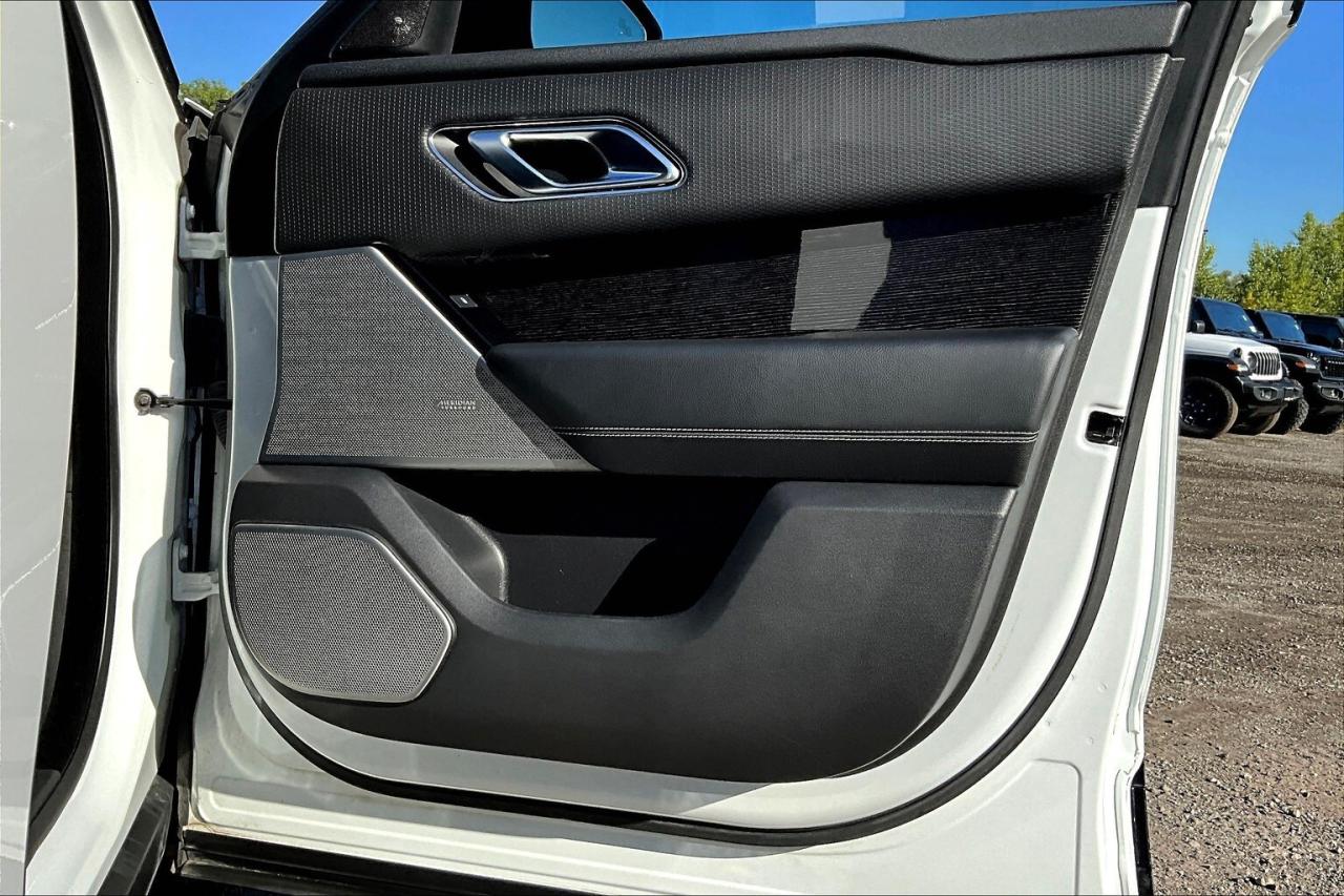 2020 Land Rover Range Rover Velar P340 R-Dynamic S Photo