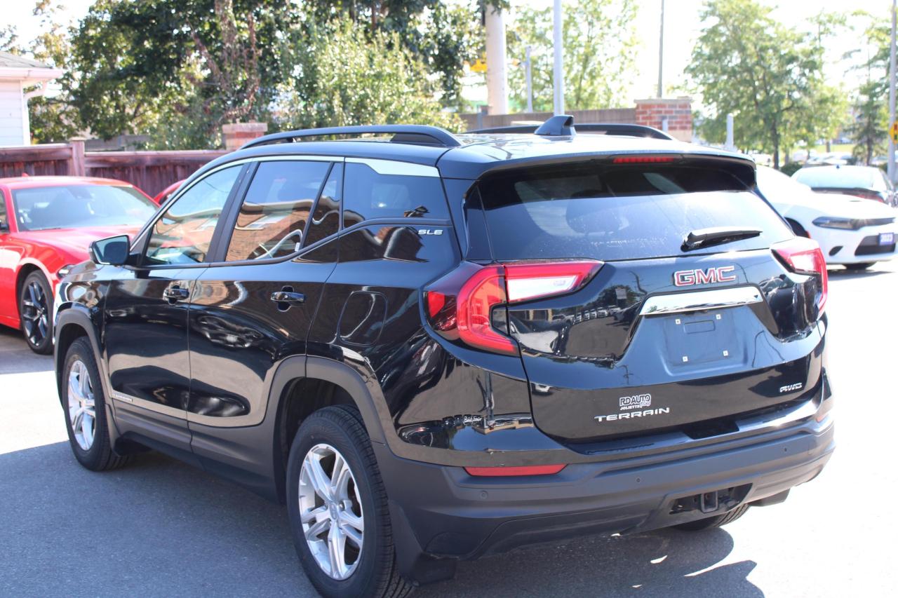 2022 GMC Terrain AWD 4DR SLE - Photo #3