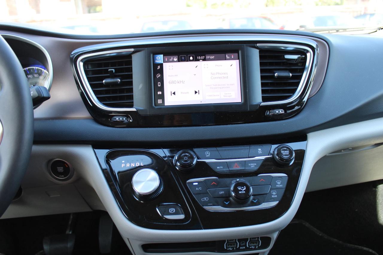 2024 Dodge Grand Caravan SXT 2WD - Photo #9