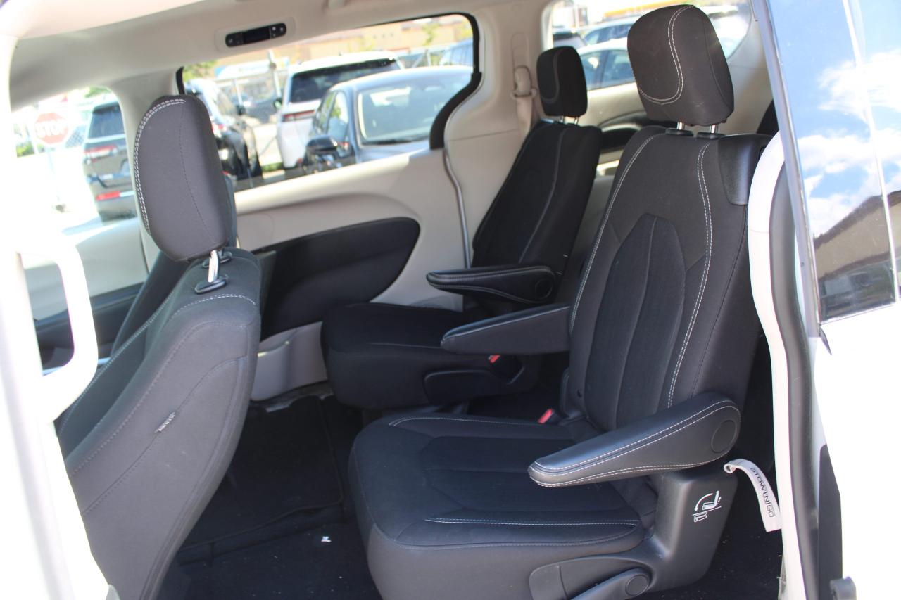 2024 Dodge Grand Caravan SXT 2WD - Photo #17