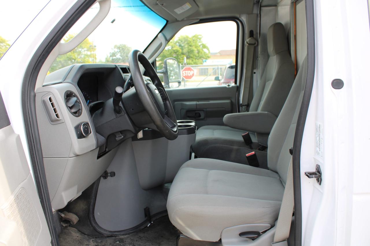 2021 Ford E-Series Cutaway E-450 DRW 176 WB - Photo #10