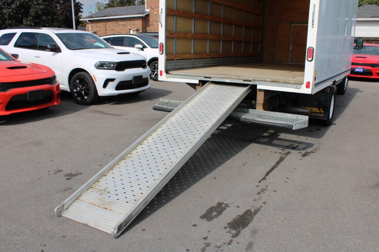 2021 Ford E-Series Cutaway E-450 DRW 176 WB - Photo #11