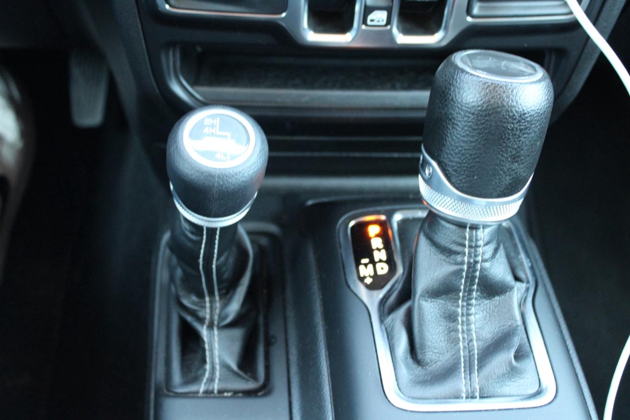 2023 Jeep Wrangler Sahara 4 Door 4x4 Photo4