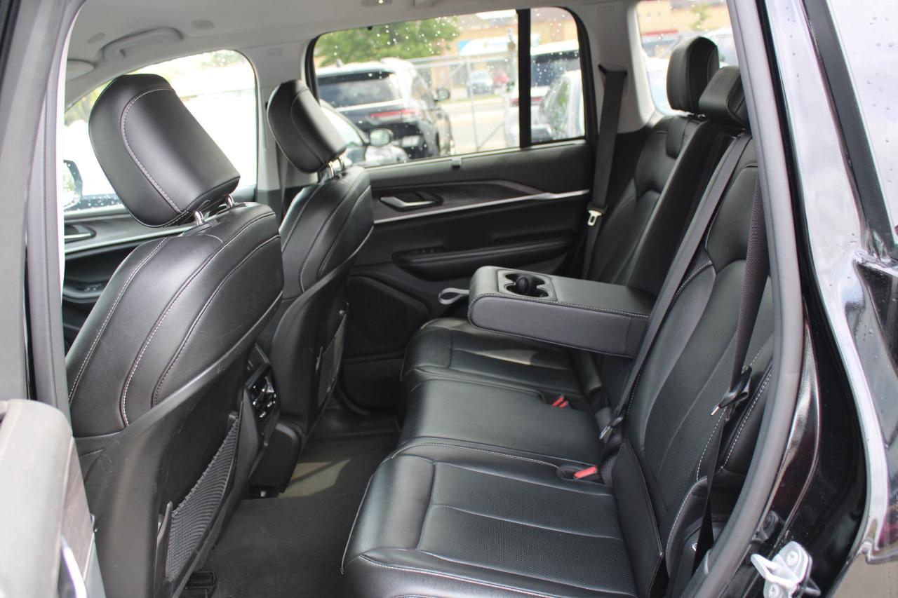 2023 Jeep Grand Cherokee LIMITED 4X4 - Photo #8
