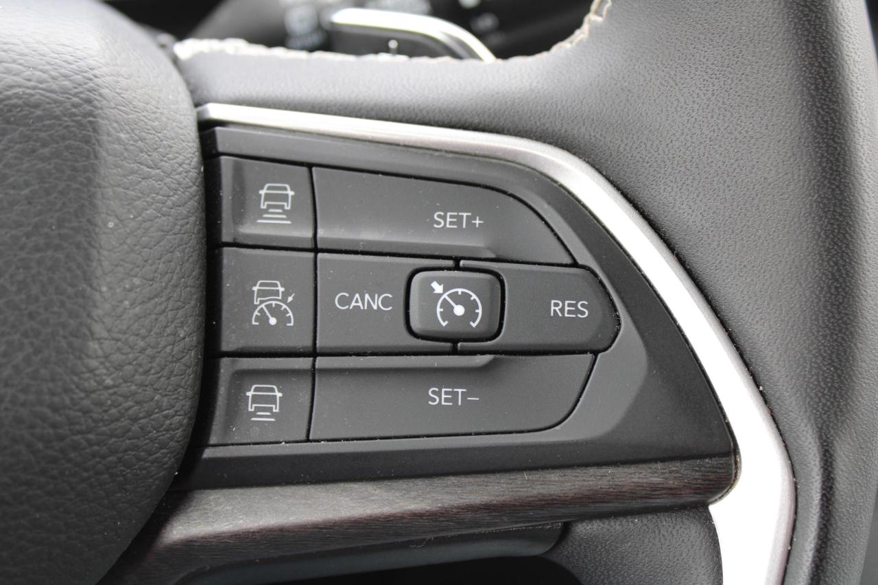 2023 Jeep Grand Cherokee LIMITED 4X4 - Photo #14