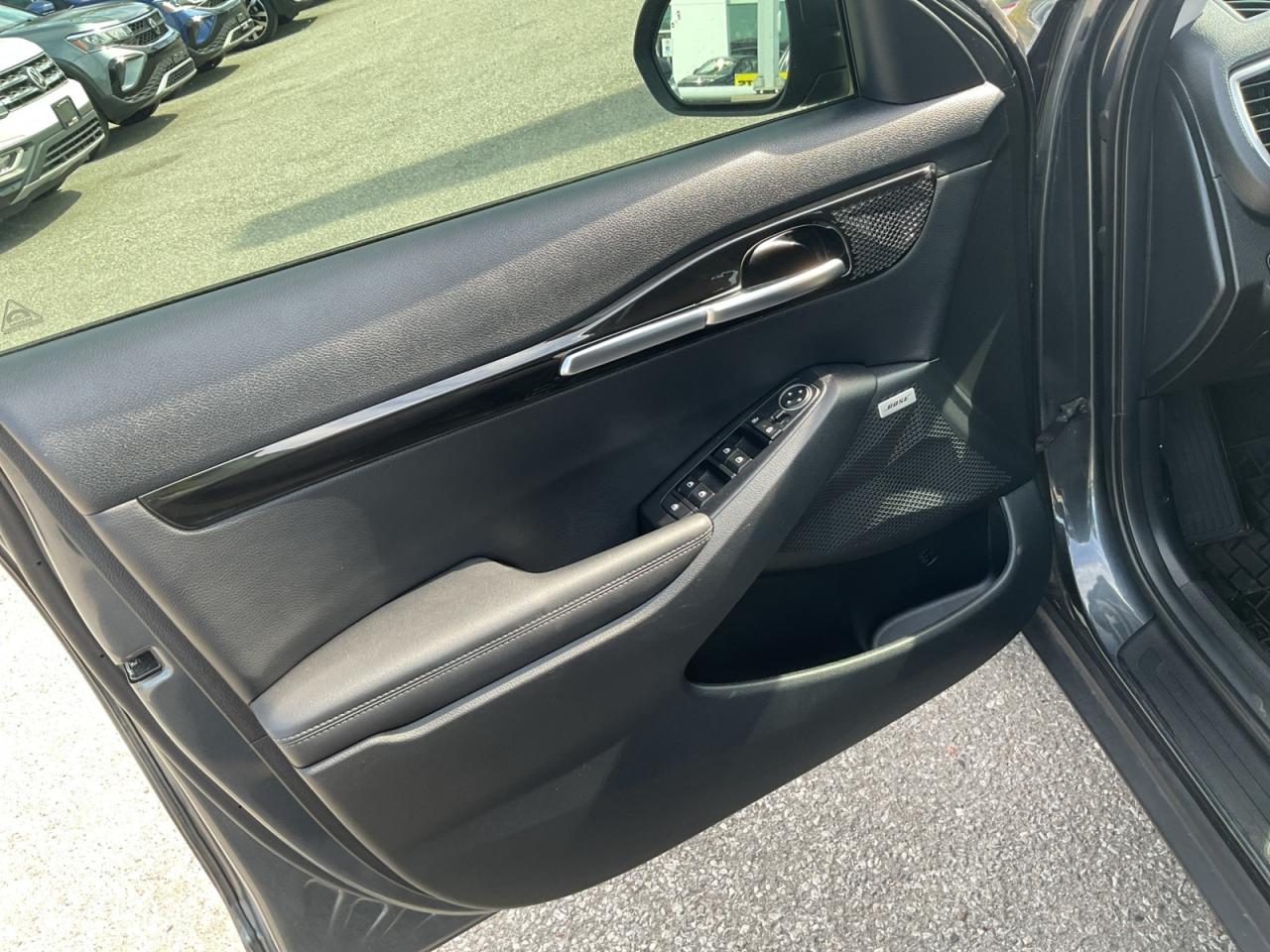 2023 Kia Seltos 1.6L SX! Clean CarFax! Photo