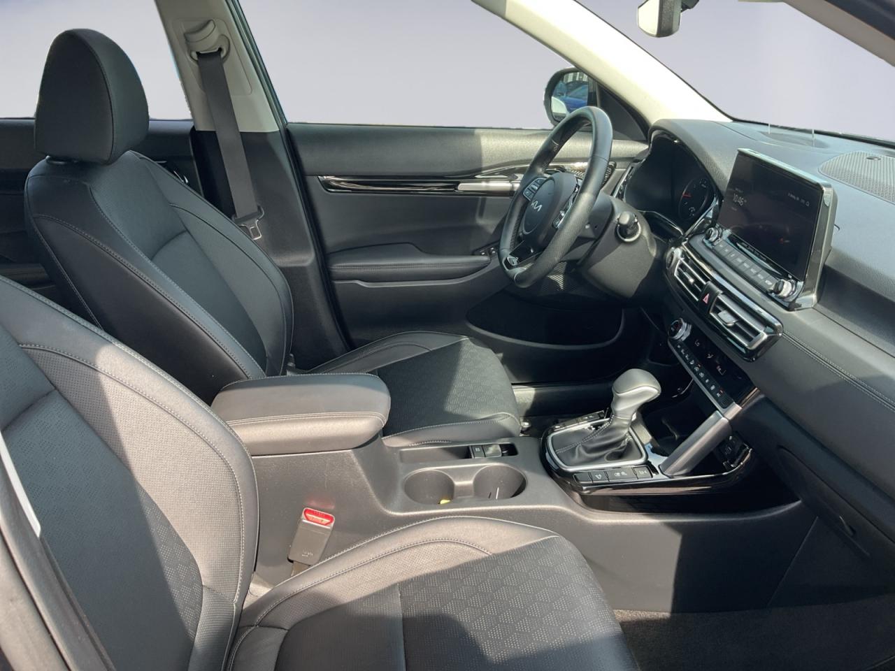 2023 Kia Seltos 1.6L SX! Clean CarFax! Photo