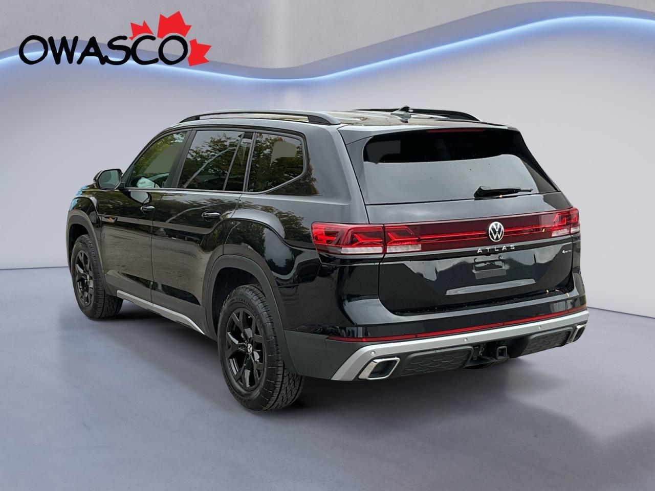 2025 Volkswagen Atlas 2.0L Peak Edition! Why buy New! Great KMs! Photo