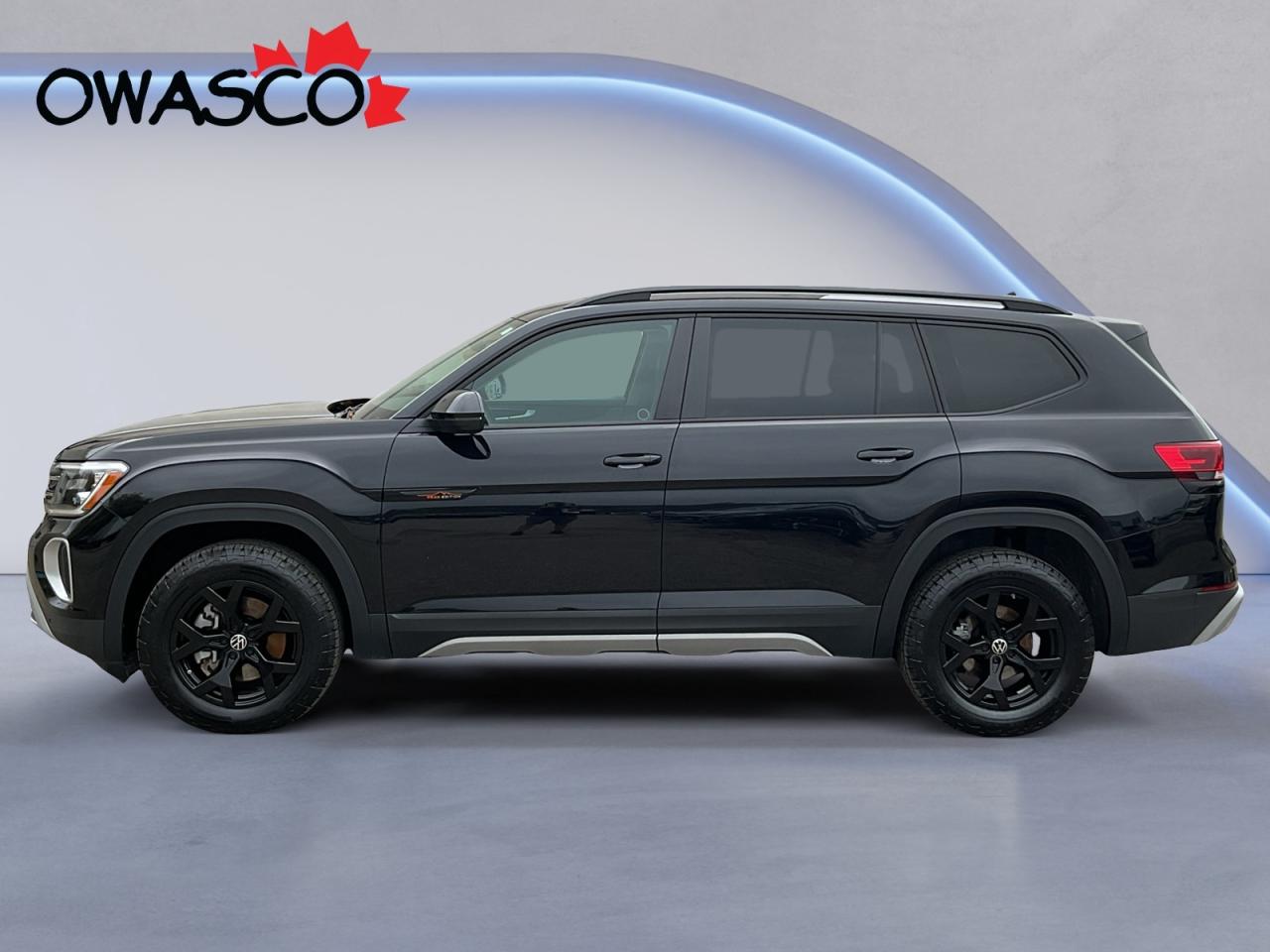 2025 Volkswagen Atlas 2.0L Peak Edition! Why buy New! Great KMs! Photo