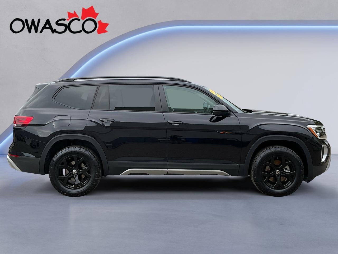 2025 Volkswagen Atlas 2.0L Peak Edition! Why buy New! Great KMs! Photo