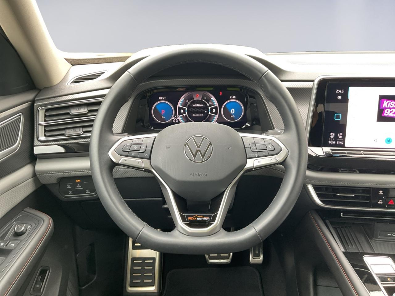 2025 Volkswagen Atlas 2.0L Peak Edition! Why buy New! Great KMs! Photo