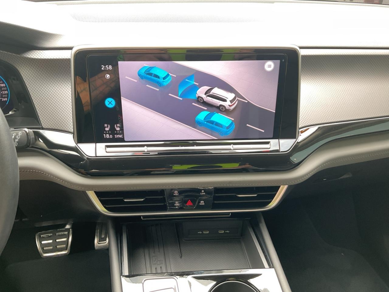 2025 Volkswagen Atlas 2.0L Peak Edition! Why buy New! Great KMs! Photo