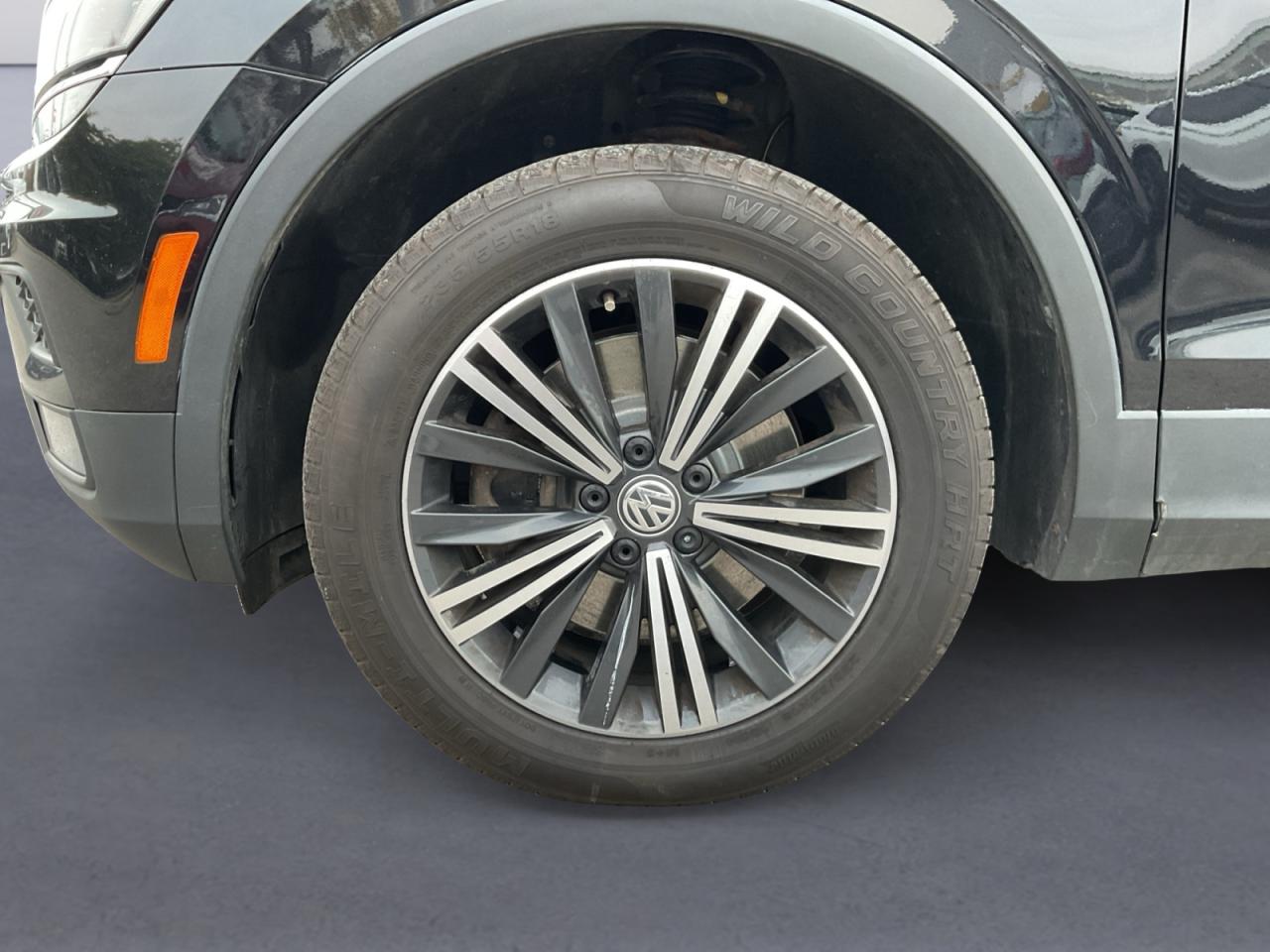 2020 Volkswagen Tiguan 2.0L Highline! Leather! Sunroof! Rims! Photo