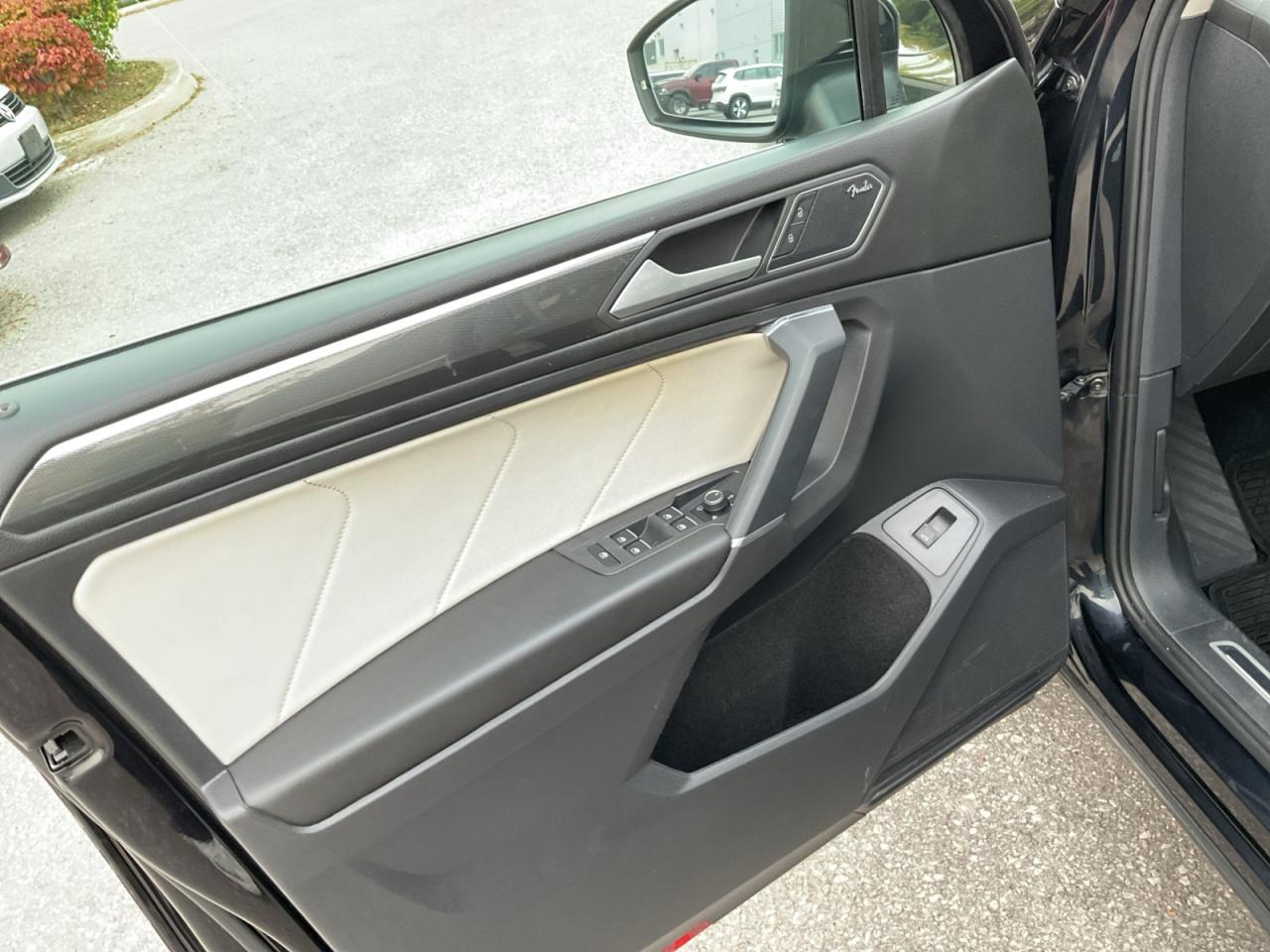 2020 Volkswagen Tiguan 2.0L Highline! Leather! Sunroof! Rims! Photo