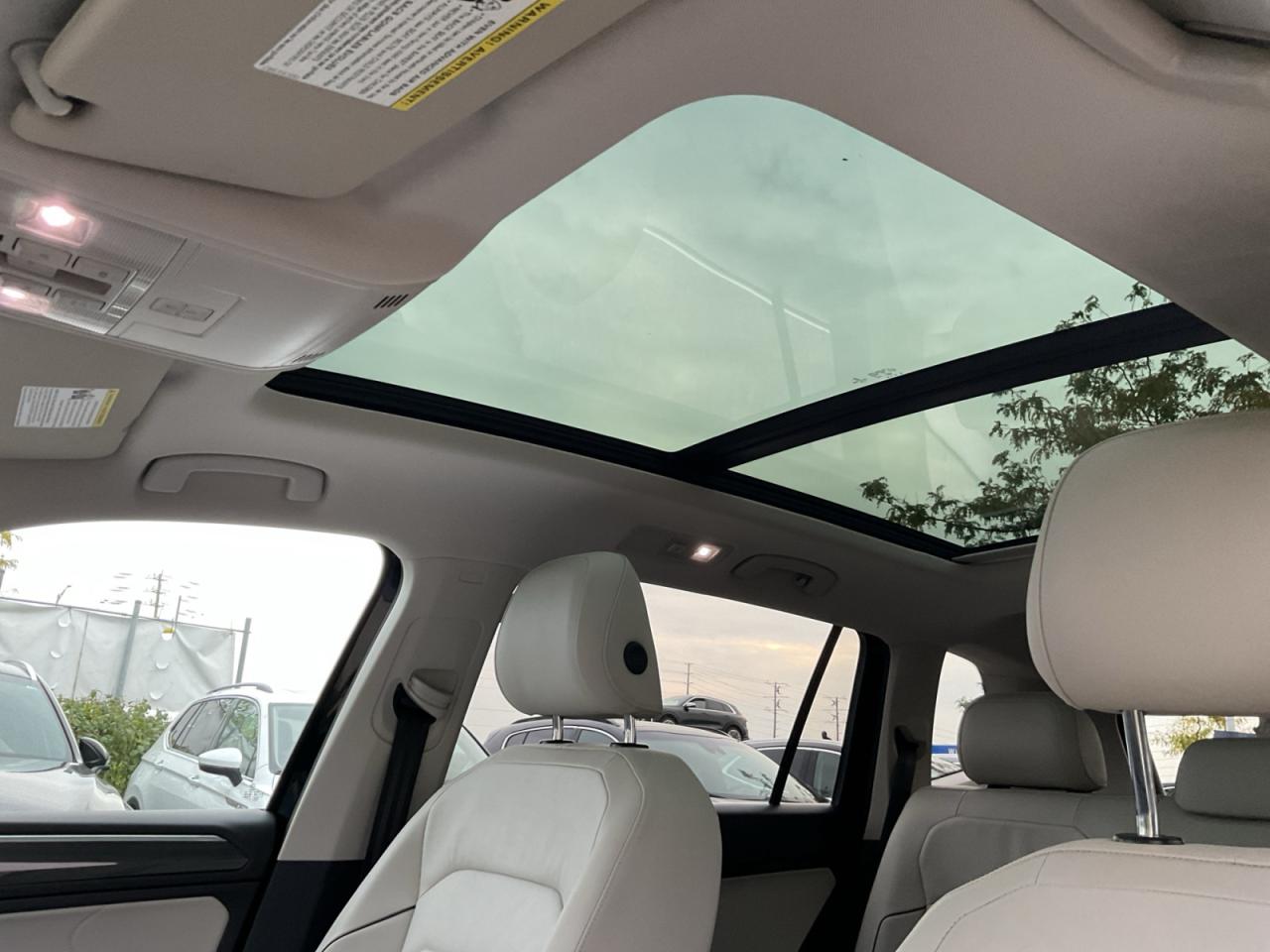 2020 Volkswagen Tiguan 2.0L Highline! Leather! Sunroof! Rims! Photo