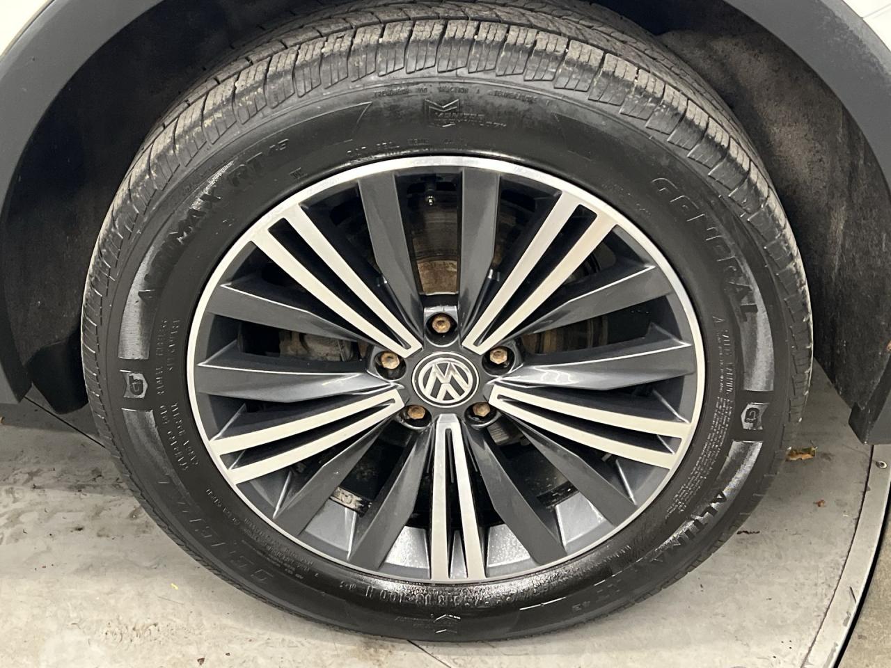 2021 Volkswagen Tiguan HIGHLINE AWD | HTD LEATHER | PANO ROOF | CARPLAY Photo