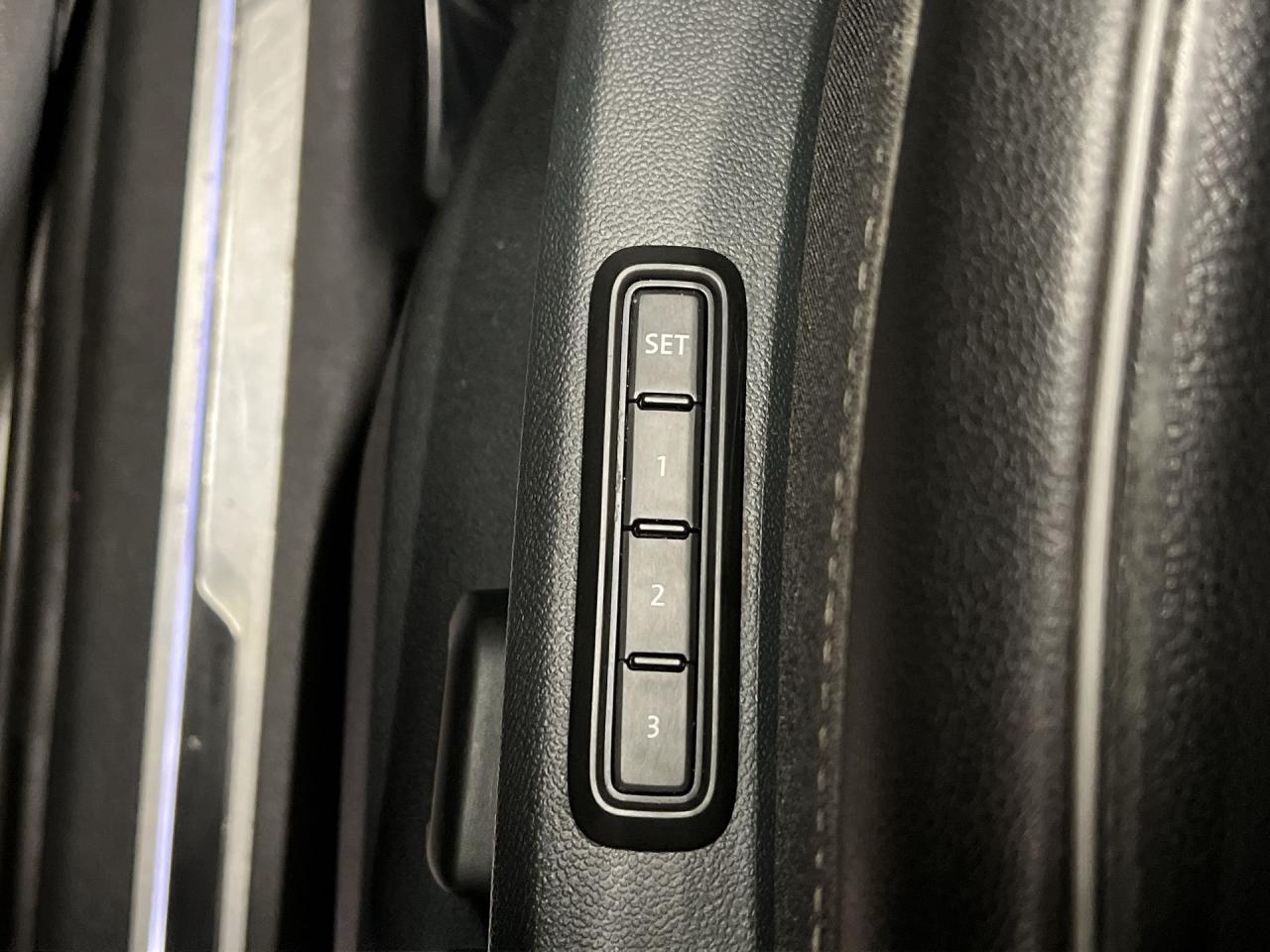 2021 Volkswagen Tiguan HIGHLINE AWD | HTD LEATHER | PANO ROOF | CARPLAY Photo