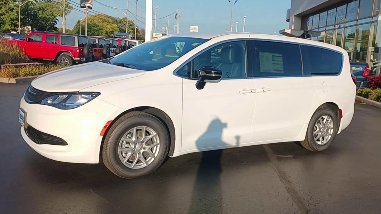 2026 Dodge Grand Caravan SXT 2WD Photo3