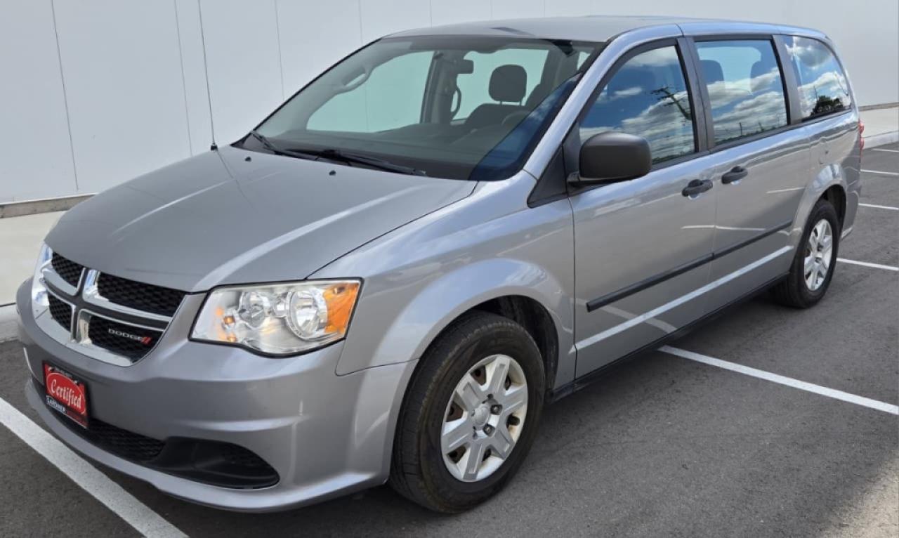 Used 2013 Dodge Grand Caravan SE Front-wheel Drive Passenger Van Automatic for sale in Mississauga, ON