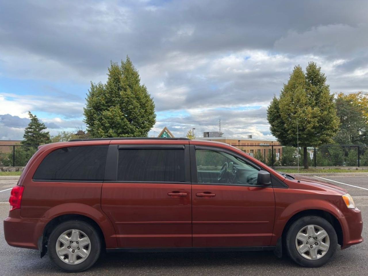 2012 Dodge Grand Caravan SE Front-wheel Drive Passenger Van Automatic Photo2