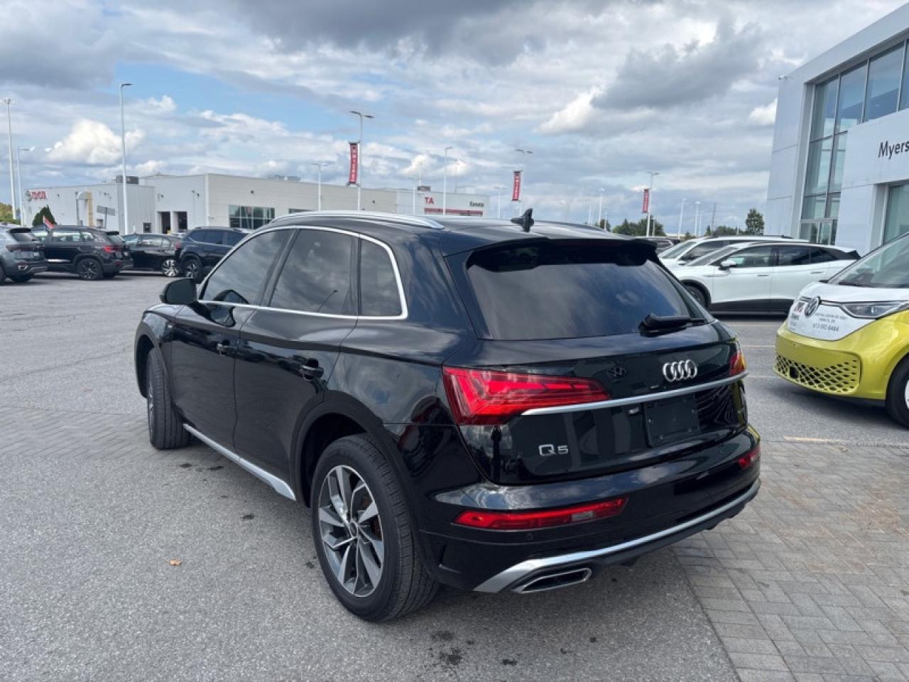 2022 Audi Q5 Progressiv 45 TFSI quattro  - Sunroof Photo2