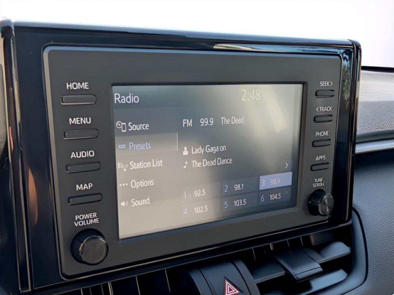 2021 Toyota RAV4 XLE  **LOW KMS - 1 OWNER** Photo