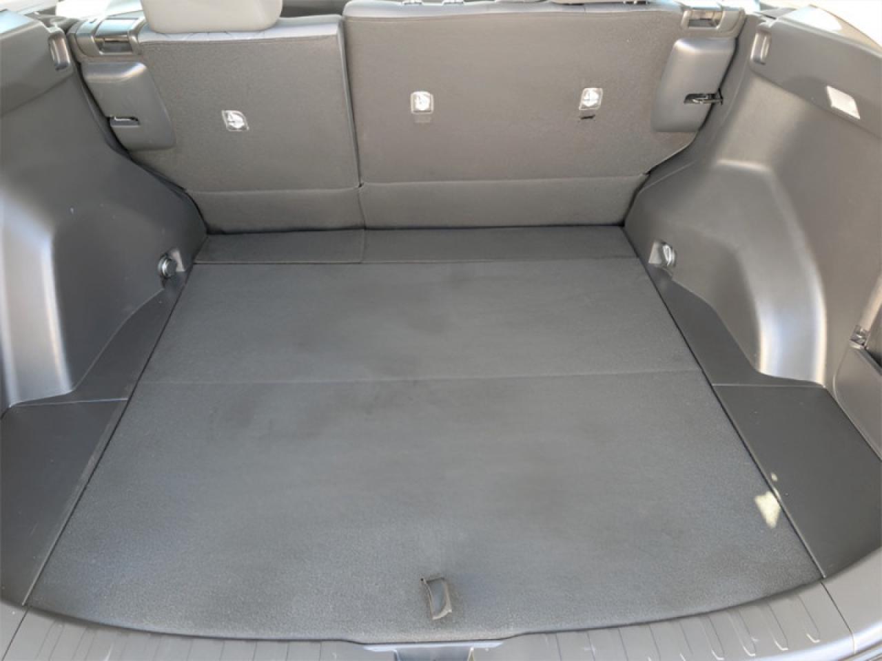 2021 Toyota RAV4 XLE  **LOW KMS - 1 OWNER** Photo