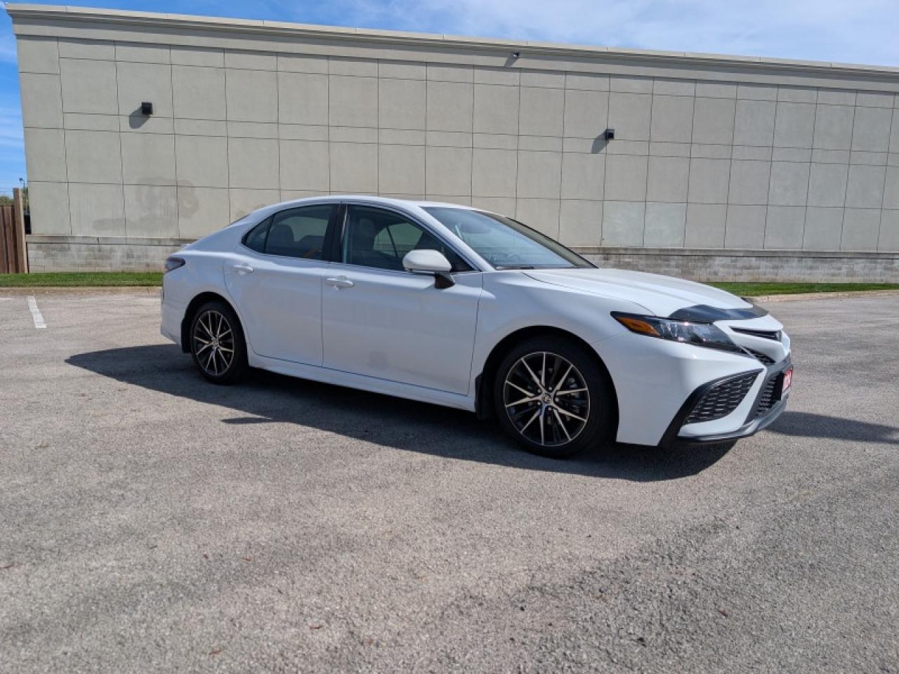 2024 Toyota Camry SE Upgrade  **SE UPGRADE - VERY CLEAN** Photo