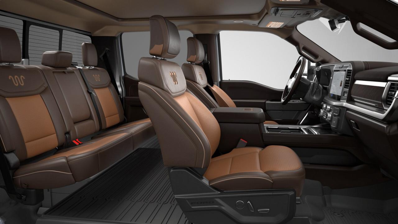 2026 Ford F-450 Super Duty DRW King Ranch Photo5