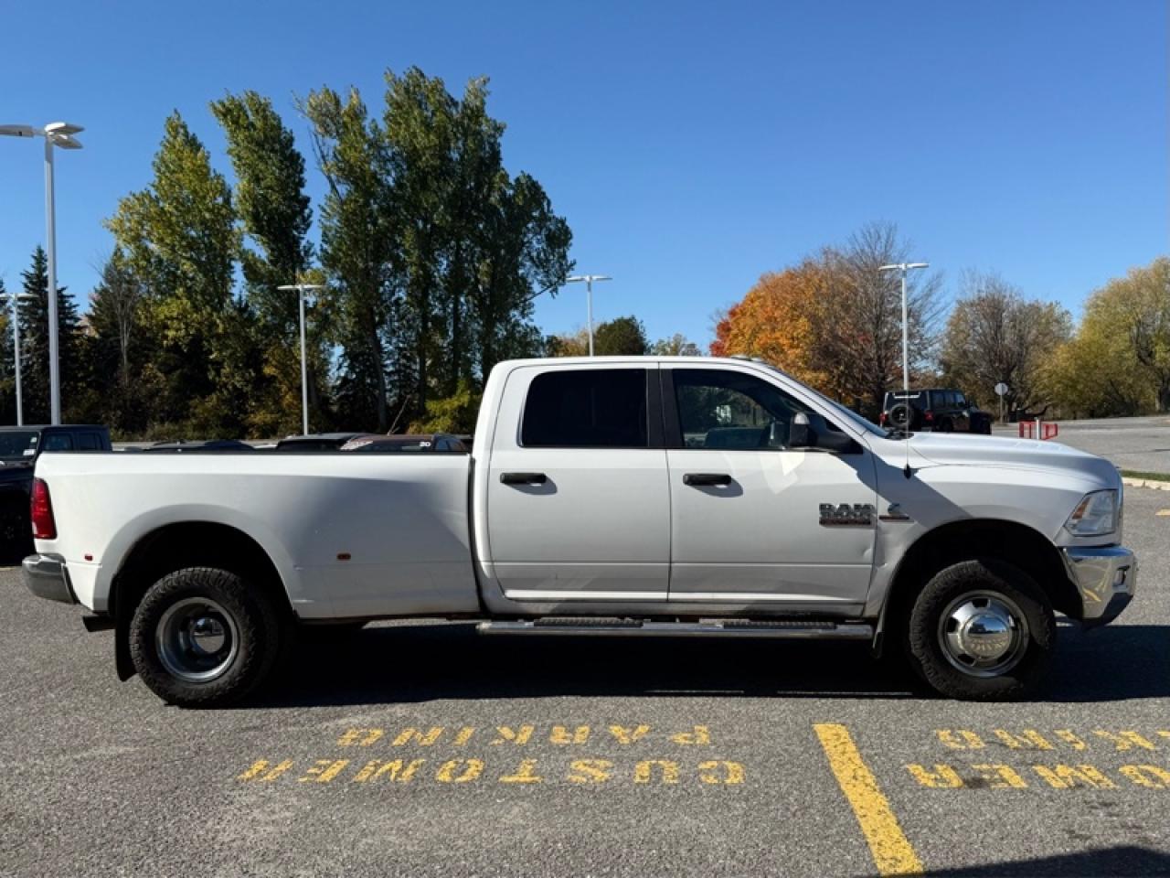 2017 RAM 3500 SLT  - Chrome Wheels Photo4