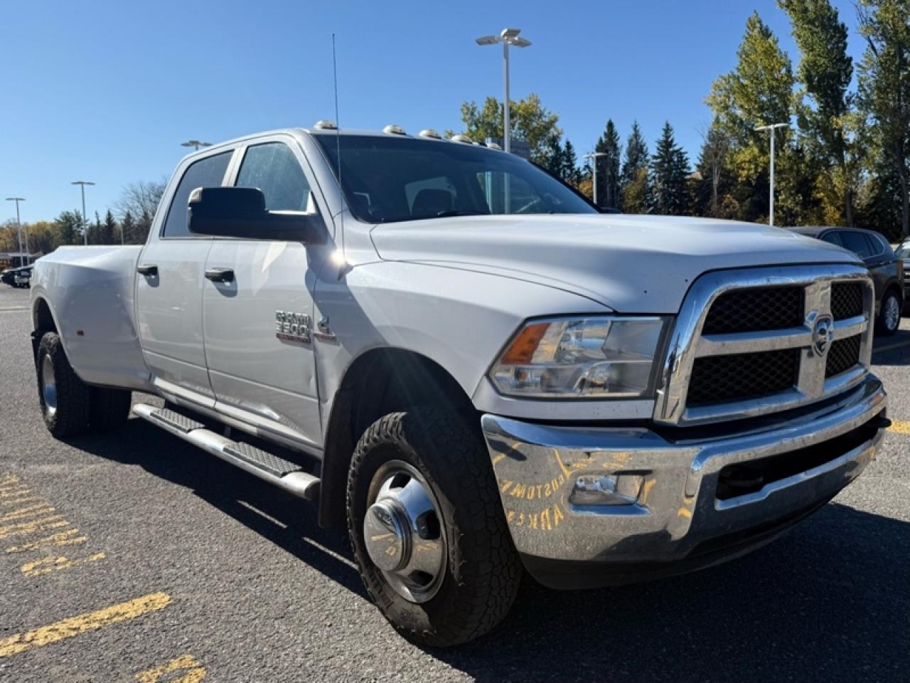 2017 RAM 3500 SLT  - Chrome Wheels Photo3