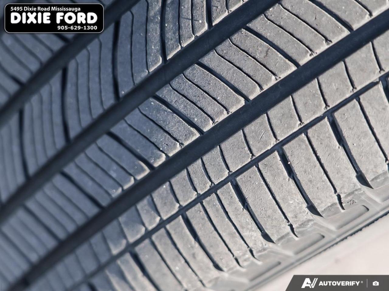 2022 Ford Explorer LIMITED Photo