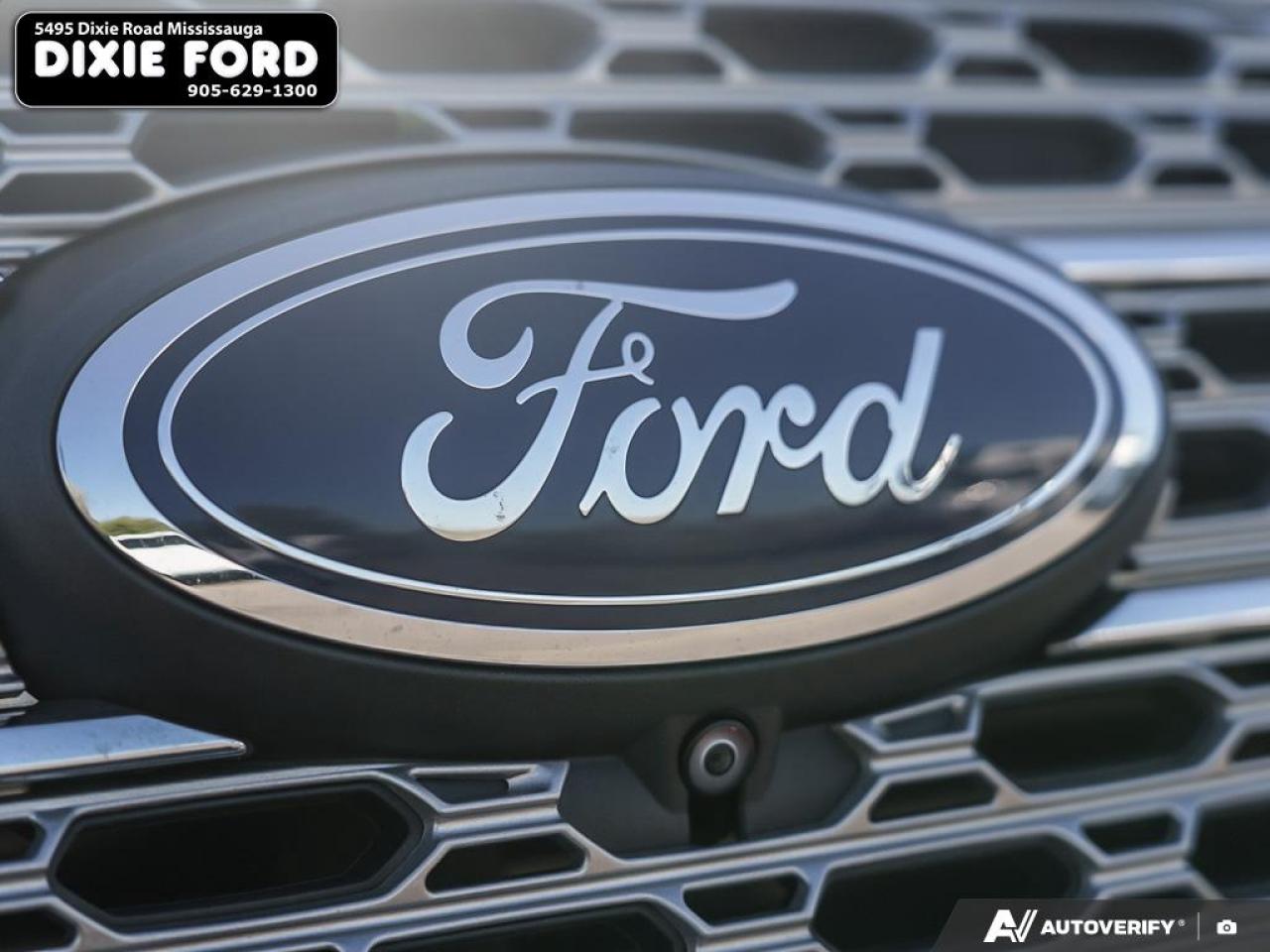 2022 Ford Explorer LIMITED Photo