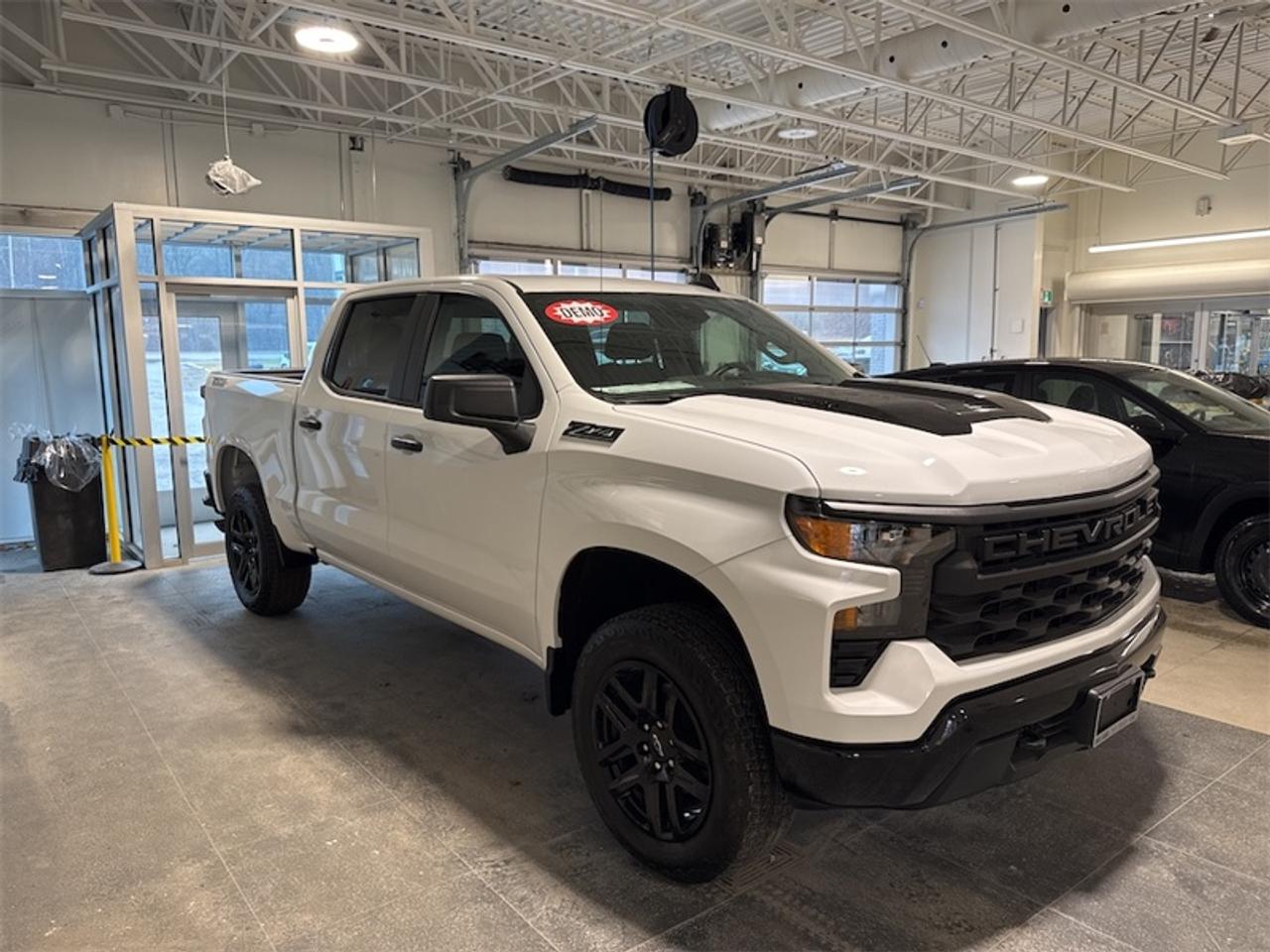 2025 Chevrolet Silverado 1500 Custom Trail Photo