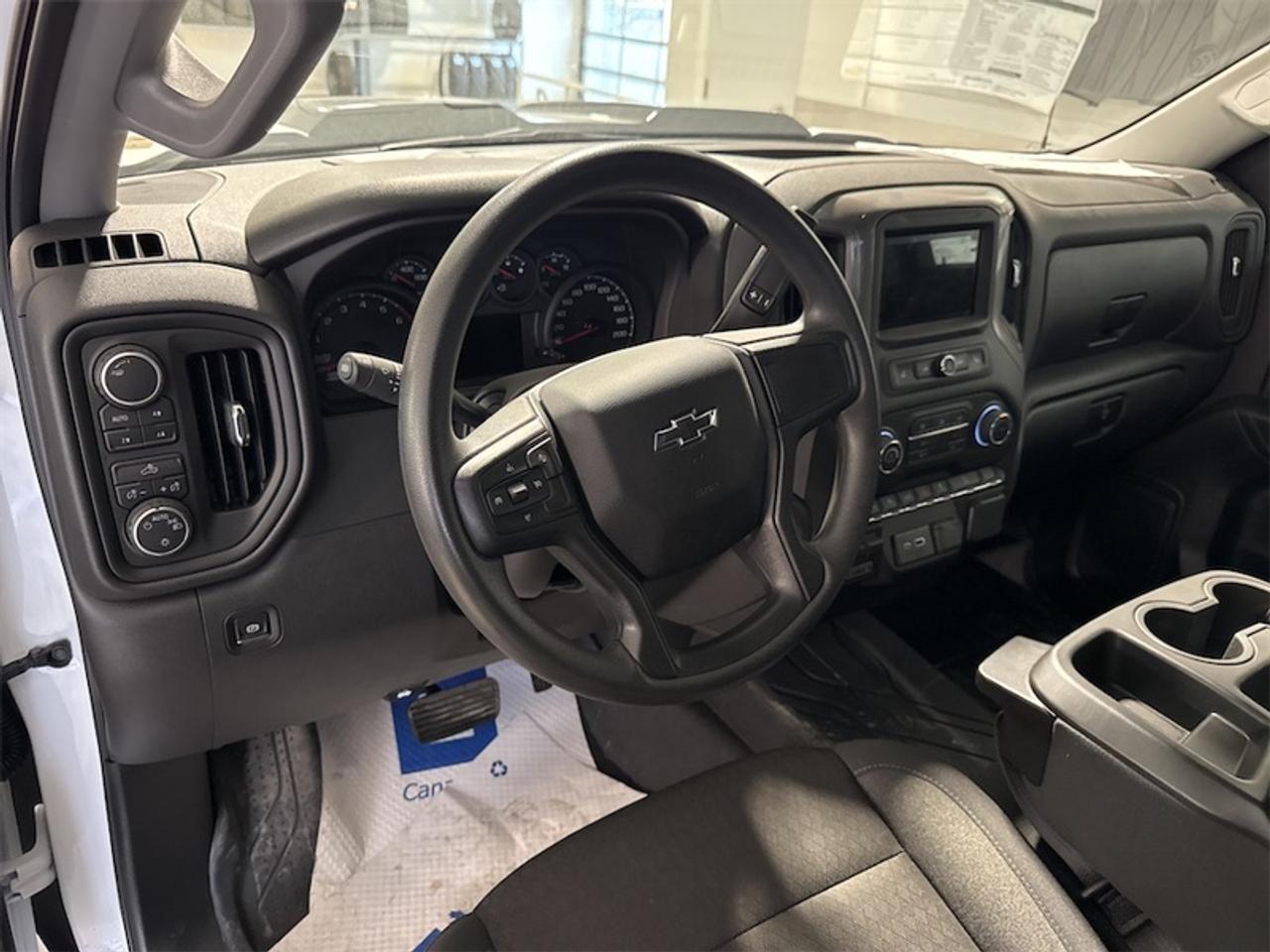 2025 Chevrolet Silverado 1500 Custom Trail Photo