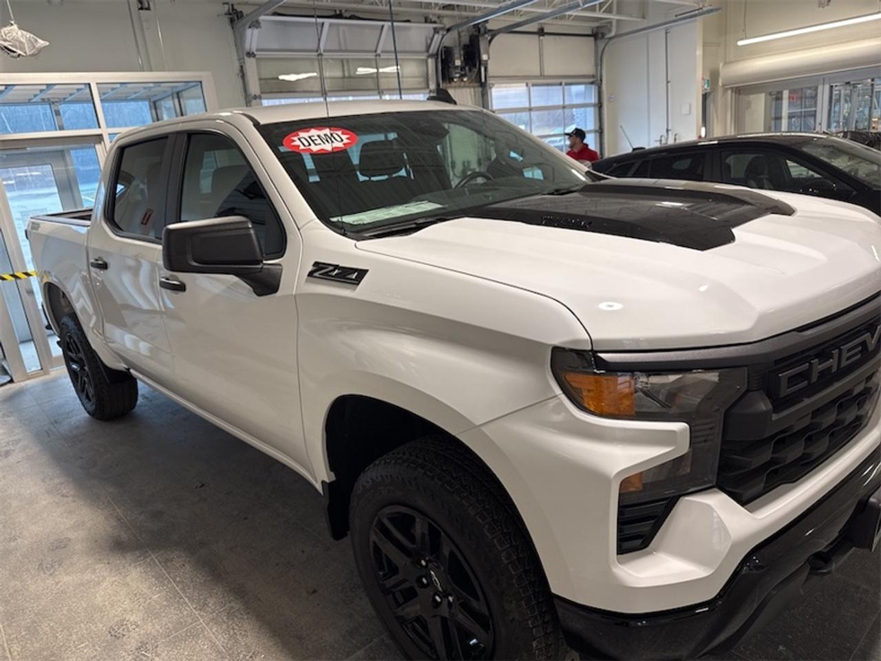 2025 Chevrolet Silverado 1500 Custom Trail Photo
