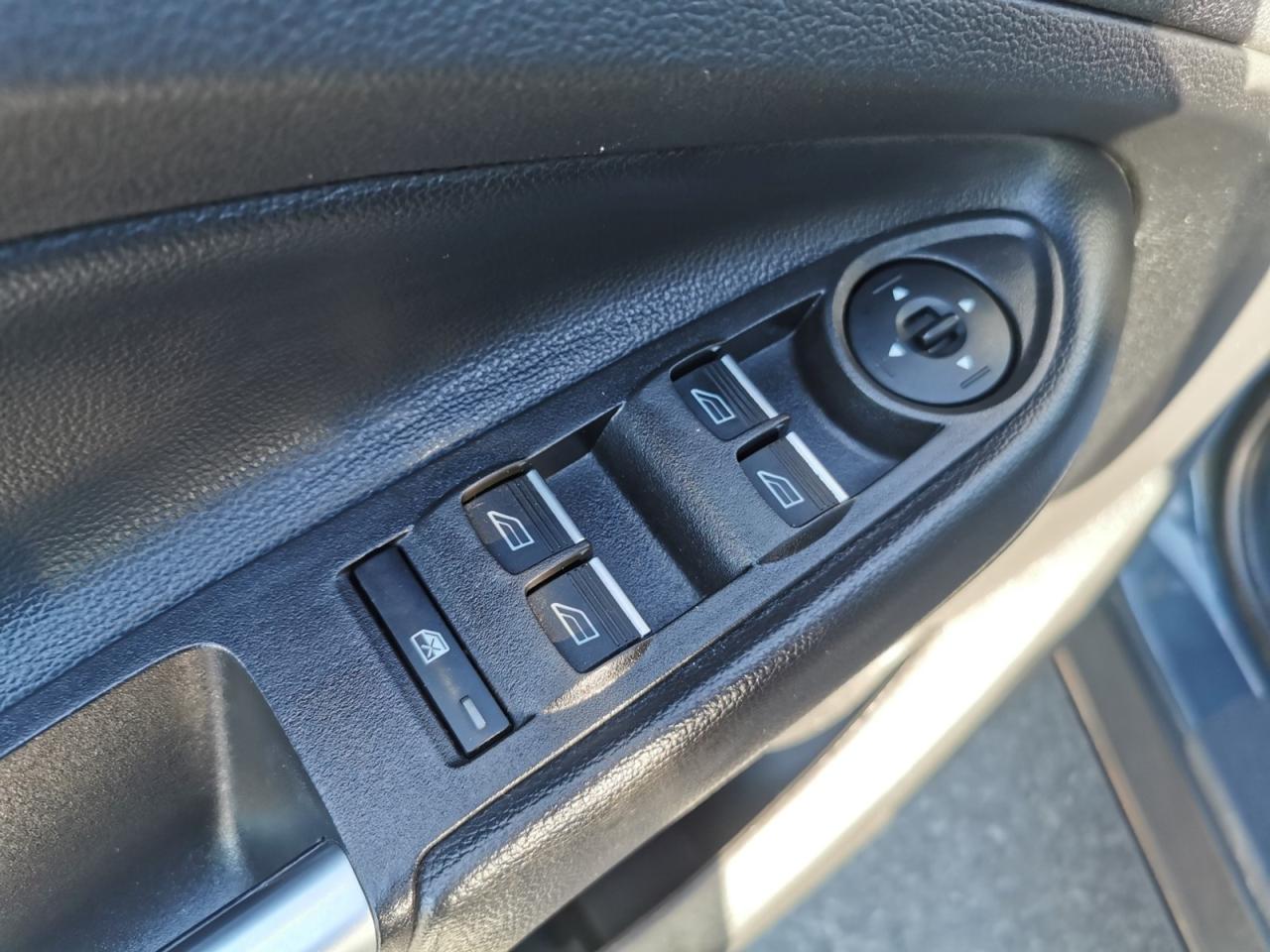 2019 Ford Escape SE 4WD - Photo #10