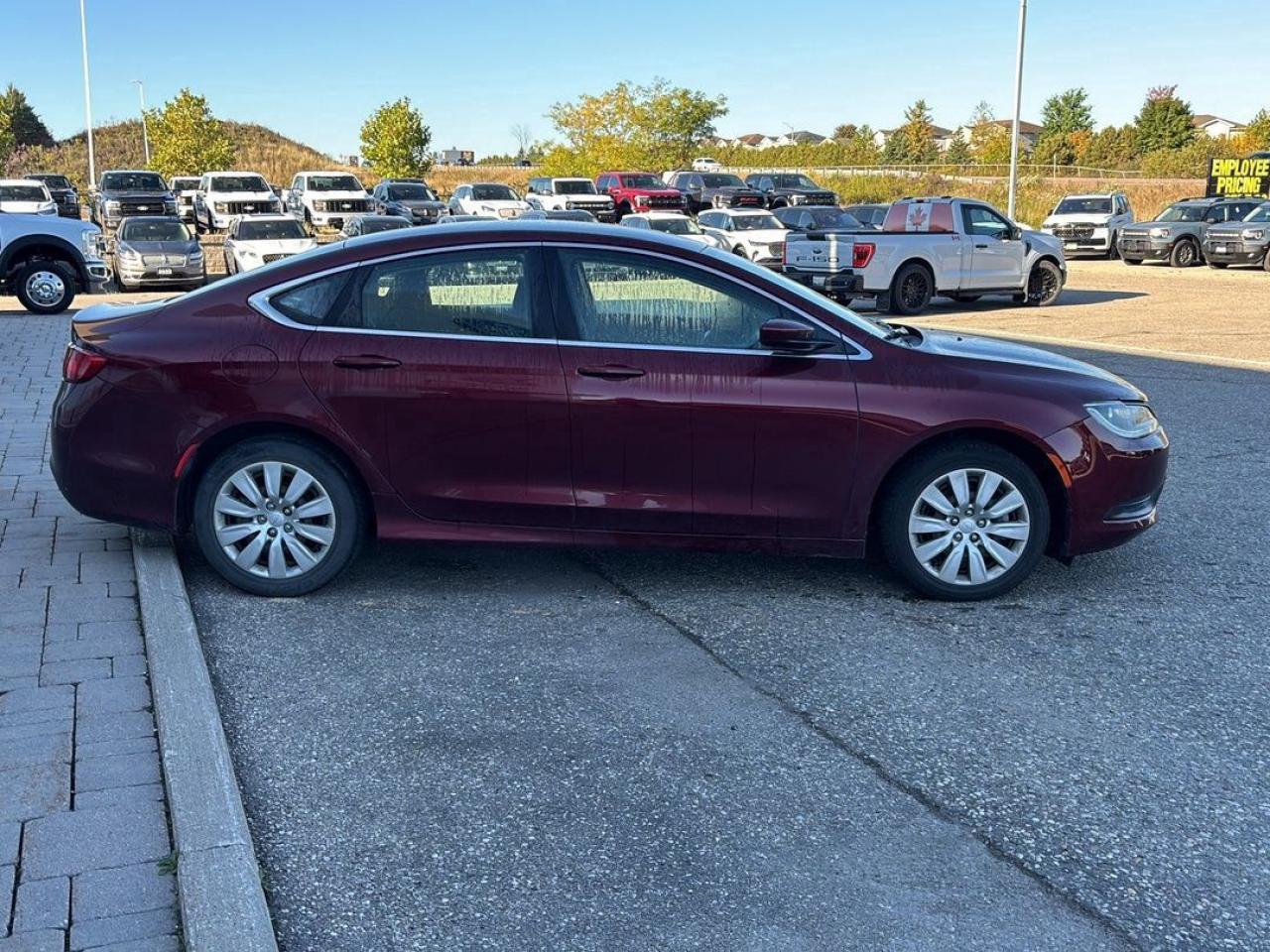 2016 Chrysler 200 LX Photo3