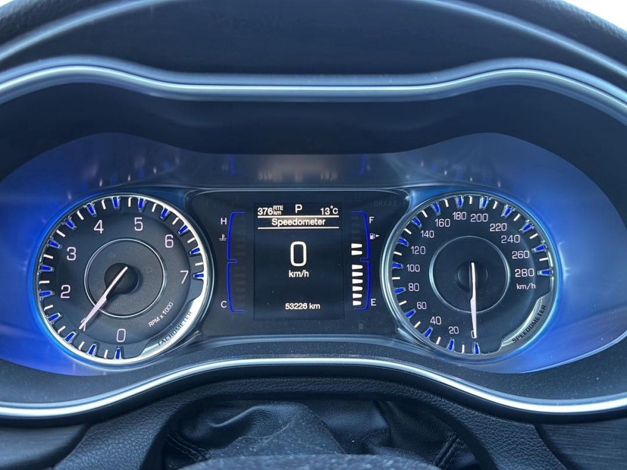 2016 Chrysler 200 LX Photo5