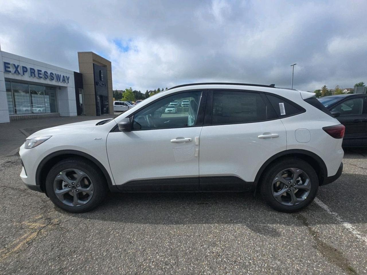 2025 Ford Escape ST-LINE, PANORAMIC ROOF, ADAPTIVE CRUISE, Photo